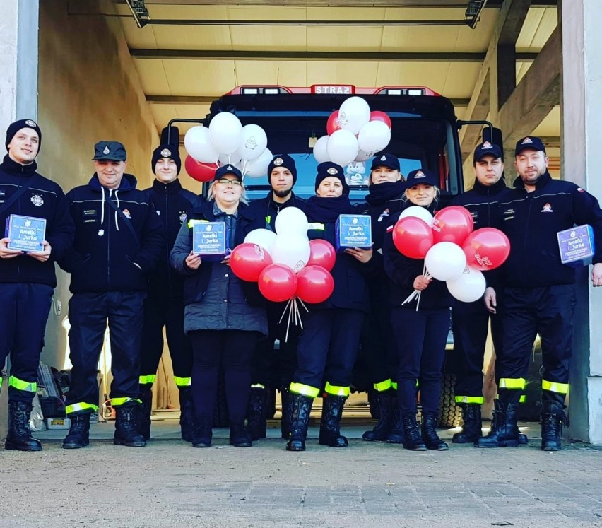 Strażacy z OSP Debrzno w niedzielę 1 marca zbierali pieniądze dla Amelki i Jurka