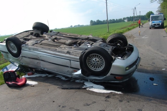 Tragiczny w skutkach wypadek w powiecie radziejowskim. Śmierć kierowcy w BMW. Zdjęcia