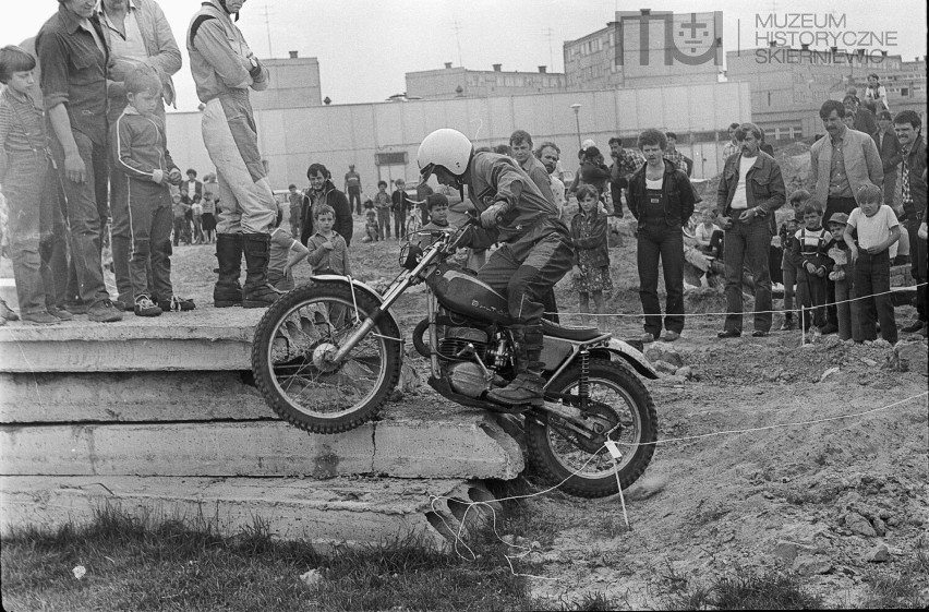 Motocross przy ul. Iwaszkiewicza, połowa lat 80. XX wieku