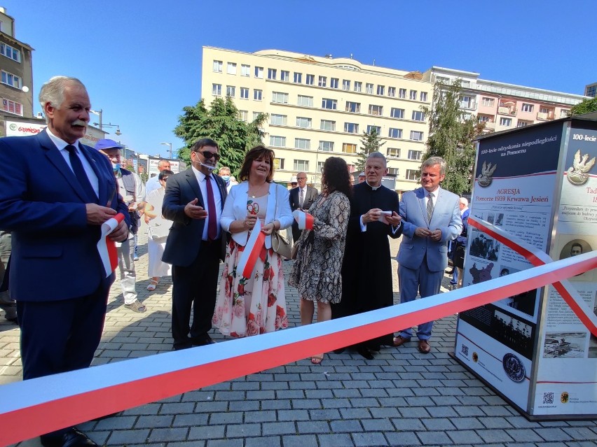 Gdyński Sierpień '80 oraz 100-lecie odzyskania niepodległości na Pomorzu w ramach wystawy przy gdyńskiej Bazylice Morskiej