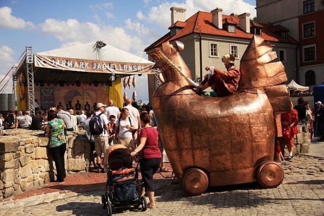 Jarmark Jagielloński organizowany jest już po raz trzeci. Na zdjęciu scena na Placu po Farze. Fot. Tomasz Hens