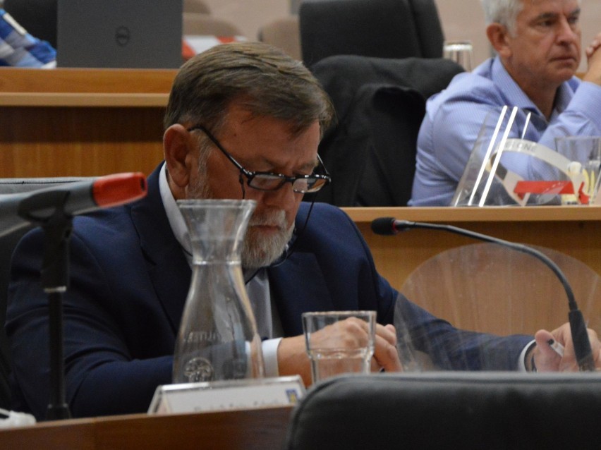 Goleniów wciąż bez burmistrza. Robert Krupowicz przedłuża zwolnienie