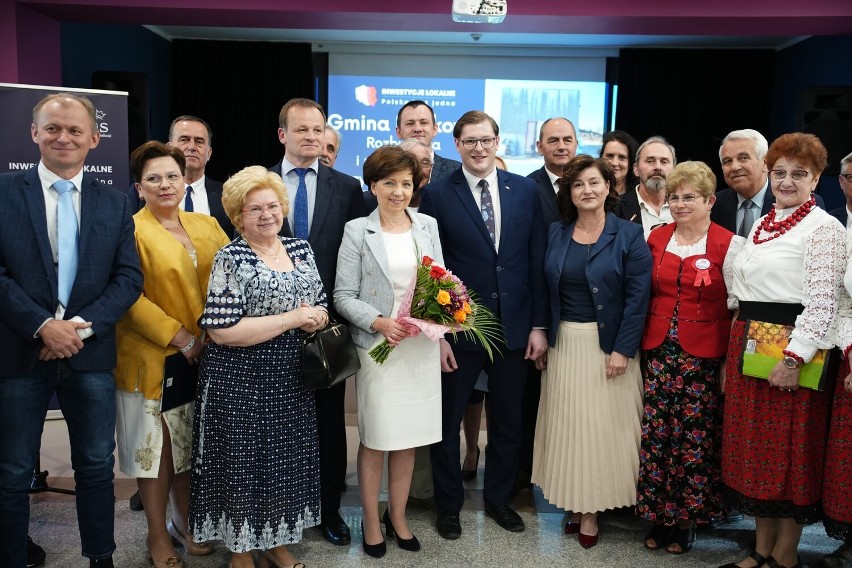 Konferencja okręgowa PiS w Gnieźnie z udziałem minister Marleny Maląg