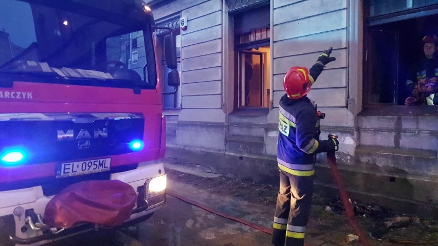 Śmiertelny pożar na Senatorskiej 25 w Łodzi. Nie żyje...