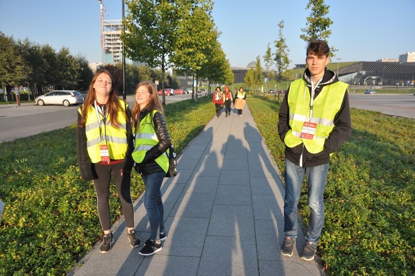 Wolontariusze z "Kochana" na maratonie