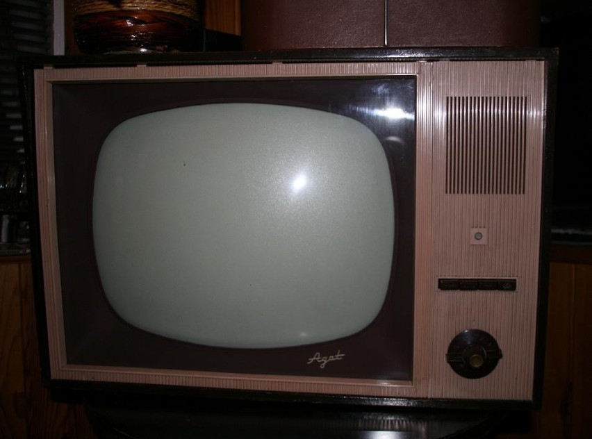Nasz pierwszy telewizor. Oczywiście czarno-biały. Takie miał...