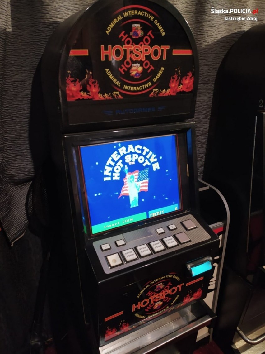 Nielegalne automaty do gier w lokalu w centrum miasta