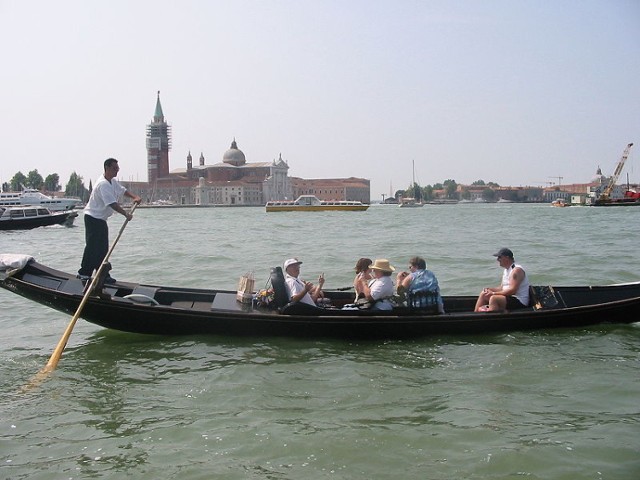 Gondola w Wenecji - wikipedia.org