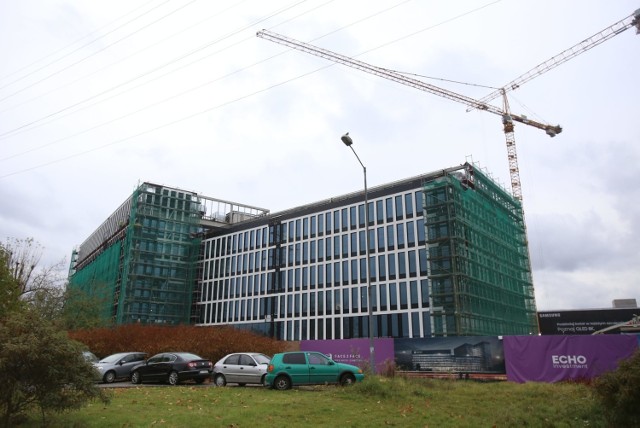 Budowa kompleksu Face2Face Business Campus w Katowicach