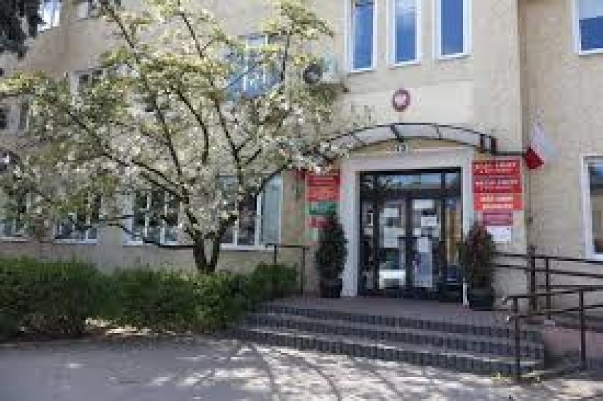 Koronawirus. Wydział komunikacji w Bełchatowie ograniczył obsługę. Inaczej pracuje też Urząd Gminy Bełchatów