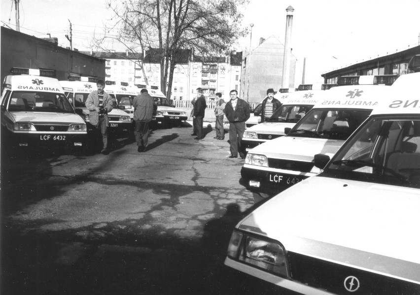 Legnica 1994, 14 nowych karetek trafiło do pogotowia