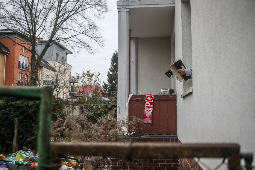 W poniedziałek uciążliwy  lokator budynku przy ul....