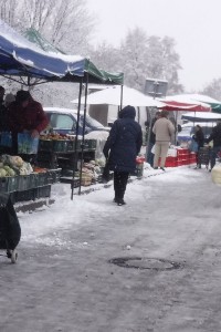 Ceny warzyw i owoców na targowisku Korej [ZDJĘCIA]