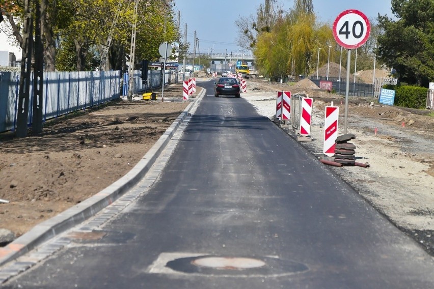 Kolejny etapu prac związanych z przebudową drogi...