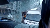 Wrocław: Groźny wypadek na Sikorskiego. Burta foodtrucka wbiła się w kabinę ciężarówki! [ZDJĘCIA]