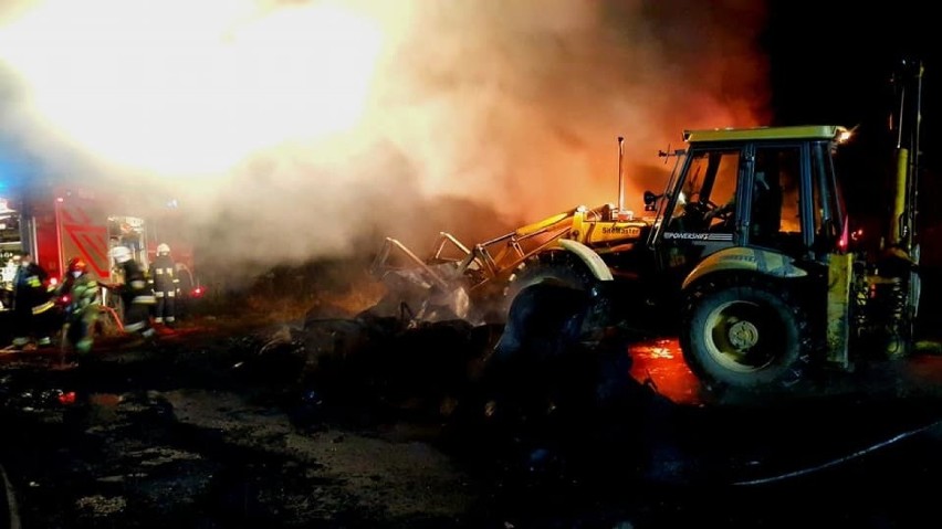 Pożar odpadów gumowych na byłym poligonie w Łambinowicach.