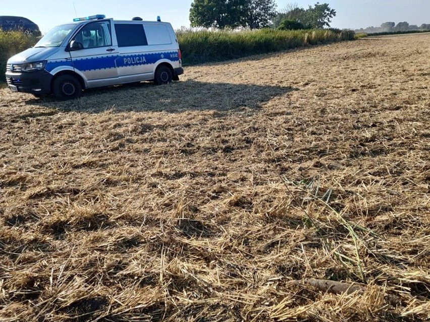 Pocisk artyleryjski został znaleziony podczas prac polowych