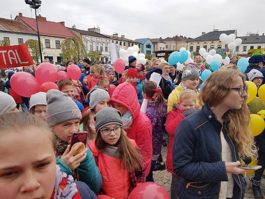 Ekologiczny happening w skierniewickim Rynku [FILM, ZDJĘCIA]