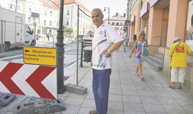 Stanisław Karwat jest zaniepokojony tym, że od kilku dni na ul. Krakowskiej niewiele się dzieje