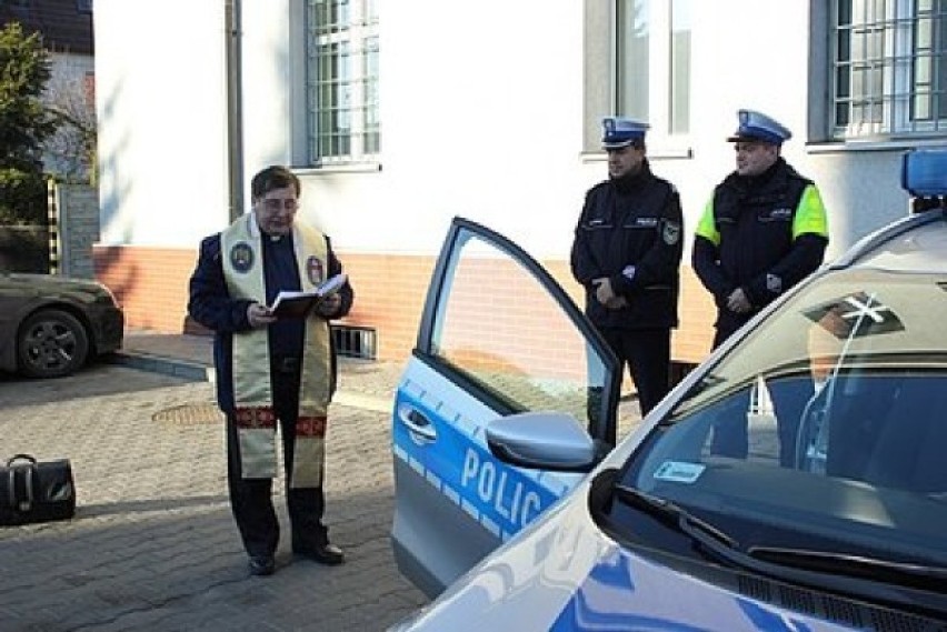 Policja w Lublińcu: Przekazanie radiowozu