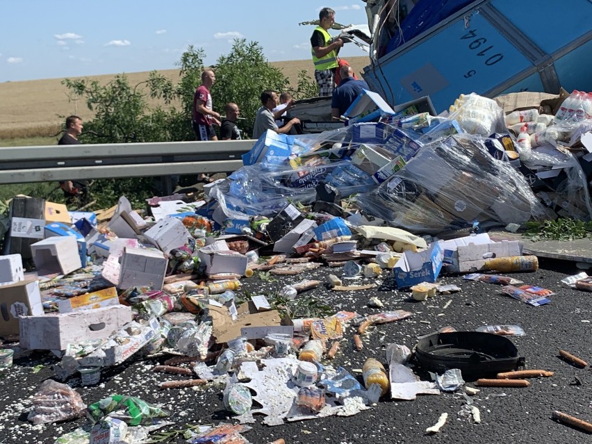 Znów wypadek na feralnym zakręcie pod Bytyniem [Aktualizacja]