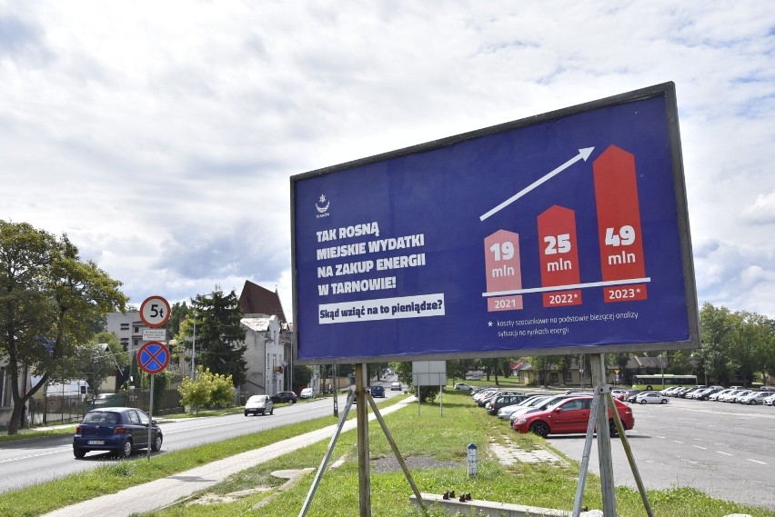 Na ulicach Tarnowa pojawiły się billboardy i plakaty...