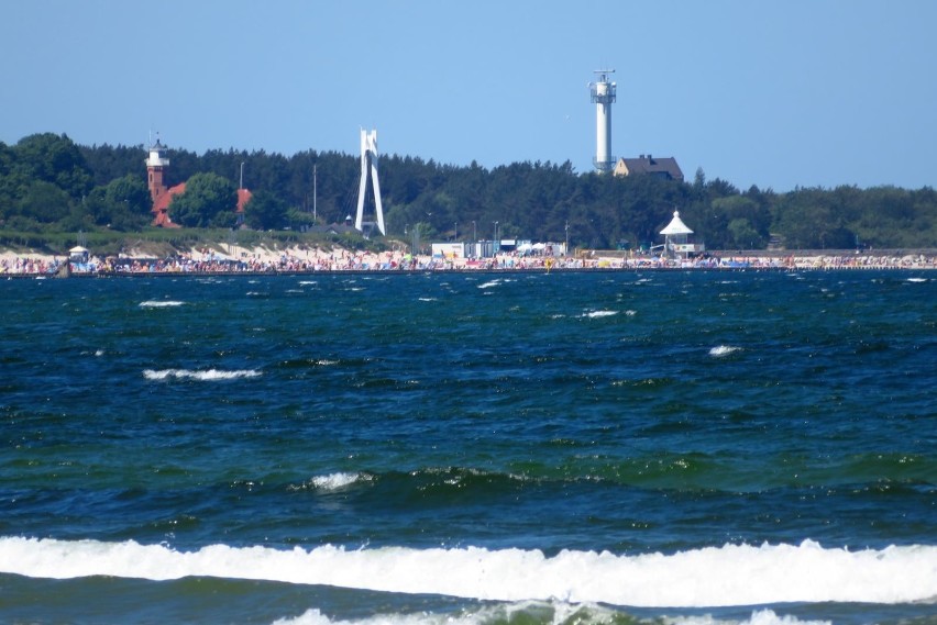 Kapitalne warunki w Ustce do odpoczywania. Piękna pogoda, gorąca woda w Bałtyku [zdjęcia]