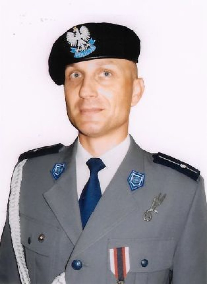 Policja upamiętniła poległego w grudniu Mariusza Koziarskiego