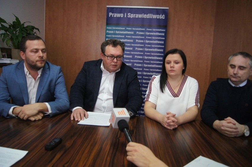 Radomsko: Radni PiS chcą, by Beata Pokora zrezygnowała z funkcji starosty lub członka rady nadzorczej MPK [FILM]
