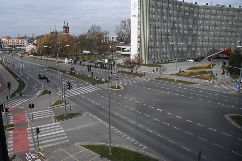 Panująca pandemia, liczne obostrzenia sprawiły ,że w...