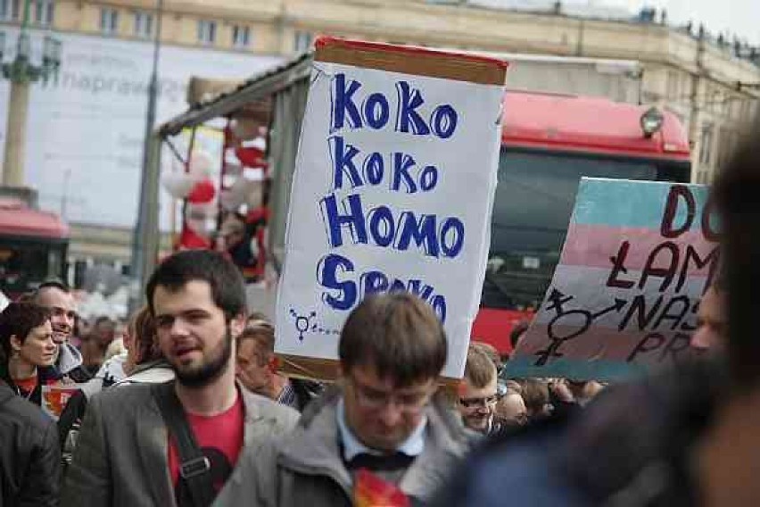 "Koko koko homo spoko" czy "Lepiej być gejem niż dyktatorem"...