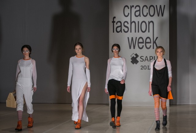 Cracow Fashion Week: eksplozja modowych pomysłów [NOWE ZDJĘCIA]