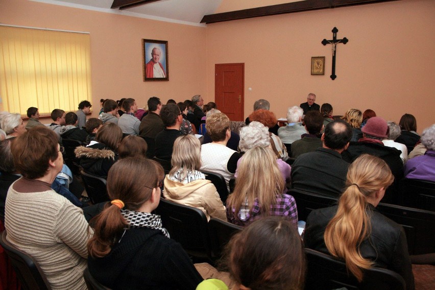 Ks. Leszek Wilczyński opowiadał o sylwetce bł. ks. Narcyza Putza.