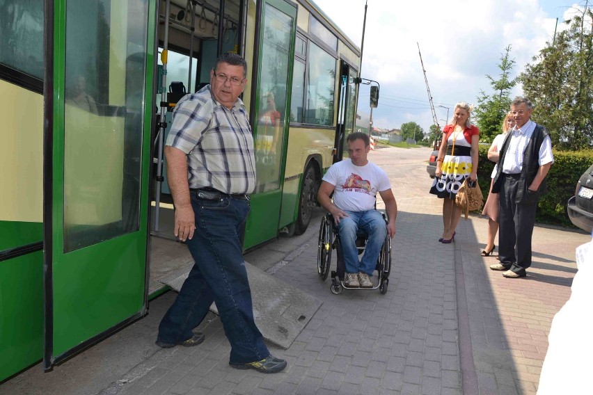 Malbork: Uczyli kierowców MZK pomagać niepełnosprawnym w autobusie