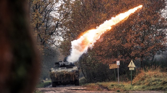 Kolejny pododdział żołnierzy 17. Wielkopolskiej Brygady Zmechanizowanej przygotowuje się do wyjazdu do Rumunii, gdzie ma wzmacniać południowa flankę NATO. Kompania zmotoryzowana przeszła egzaminu podczas trzydniowego szkolenia poligonowego. Dla zwiększenia realizmu, działania przeciwnika pozorowane były przez pododdziały czołgów i transporterów rosomak.