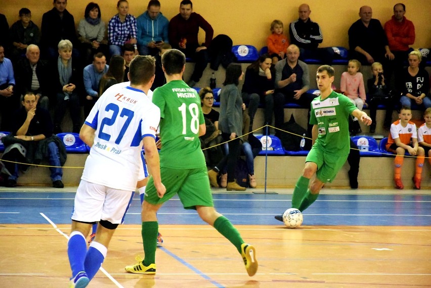 II liga futsalu: BestDrive Futsal Piła wyraźnie pokonał lidera z Mosiny! Zobaczcie zdjęcia z tego meczu