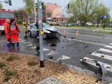 Oświęcim. Wypadek na skrzyżowaniu ulic Dąbrowskiego i Słowackiego przy hotelu Galicja. Audi wpadło na czerwonym świetle [ZDJĘCIA]