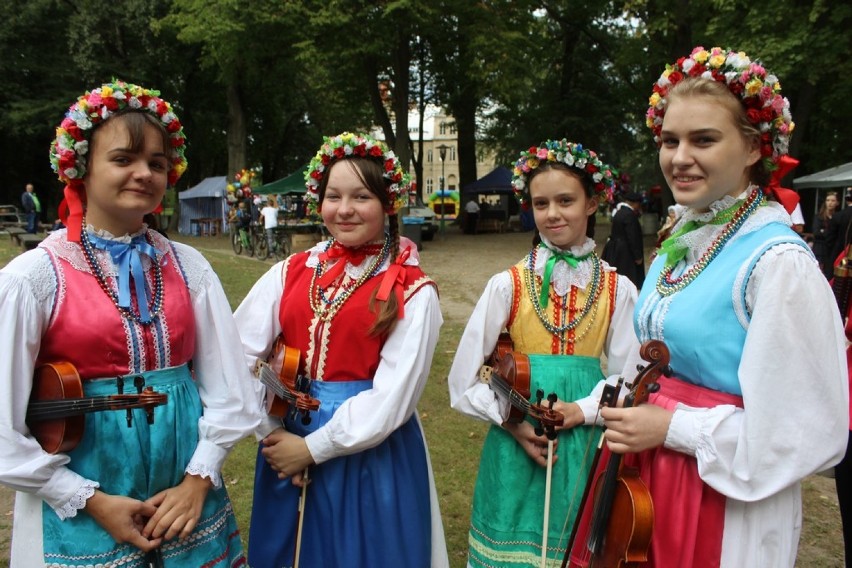 Dąbrowiecki folklor w gwarze, śpiewie i muzyce - ZAPROSZENIE NA WYDARZENIA