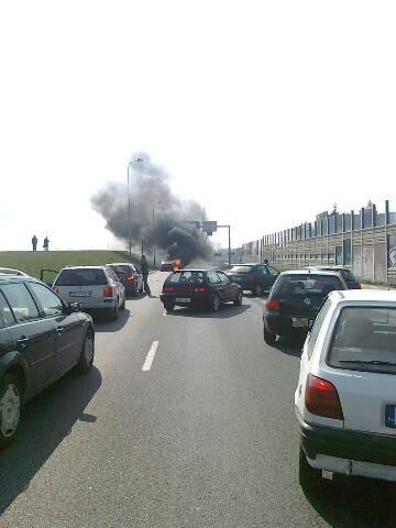 Zapalił się samochód na Armii Krajowej w Gdańsku