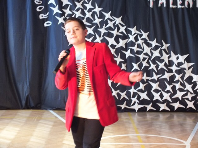 W kategorii śpiew zdecydowanie zwyciężył Mikołaj Dyka ze Społecznej Szkoły Podstawowej, śpiewający "Niepewność" Marka Grechuty