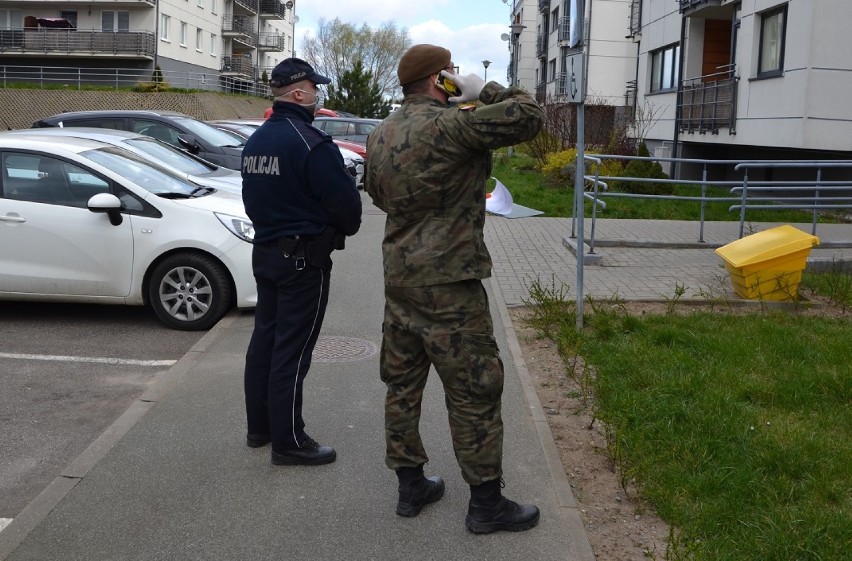 Policjanci kontrolowali parki, skwery i place zabaw. Mieszkańcy powiatu gdańskiego przestrzegają obostrzeń