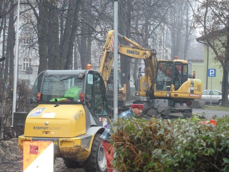 KRÓTKO: Ul. Zielona w Jaworznie już nieprzejezdna [ZDJĘCIA]. Rozpoczął się jej remont