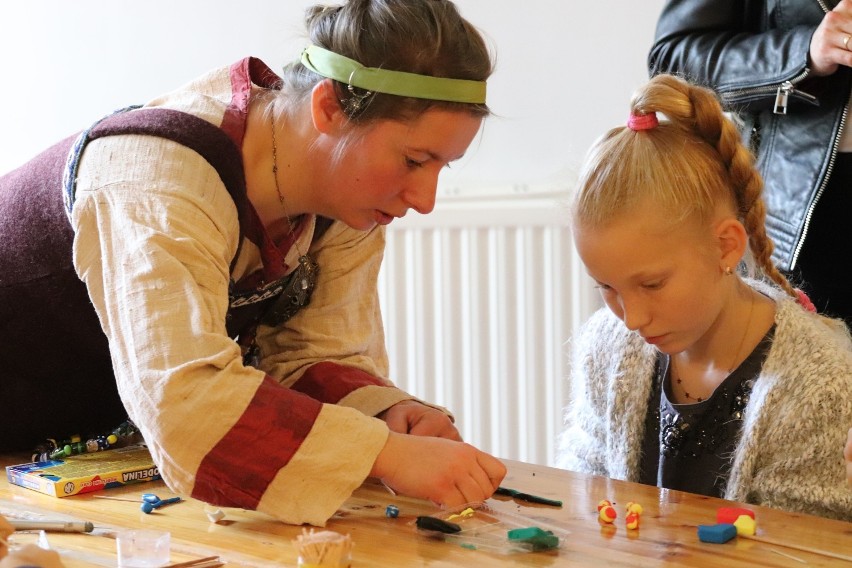 Warsztaty edukacyjne dla dzieci w inowrocławskim muzeum [zdjęcia]