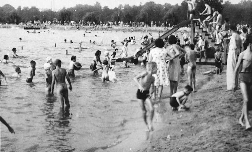 Kąpielisko Ruda w Rybniku na archiwalnych zdjęciach z lat 60. Kiedyś to była zabawa! [GALERIA]