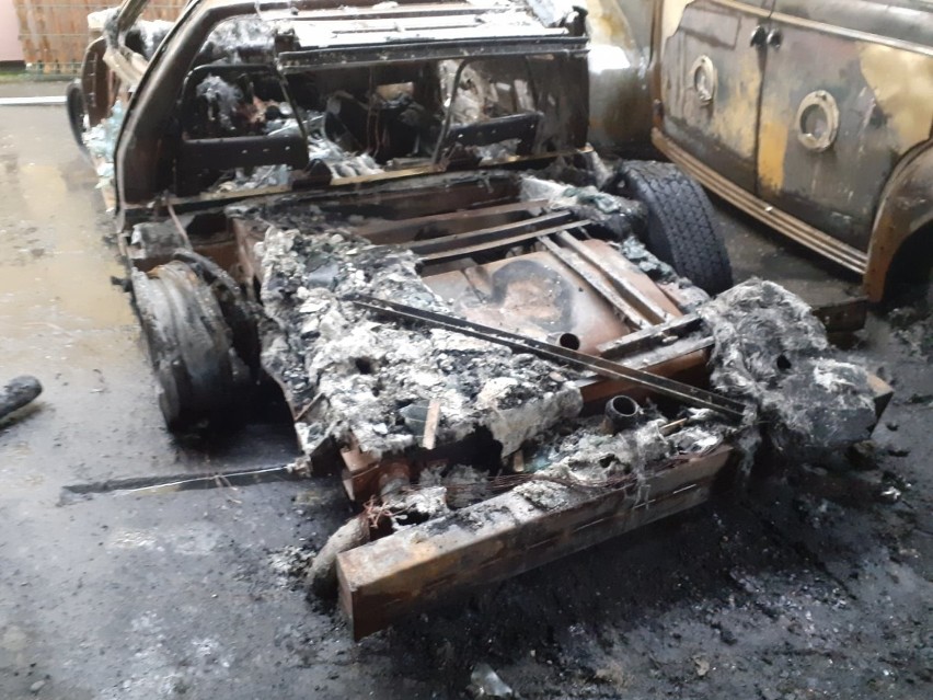 Pożar w Katowicach Piotrowicach strawił warsztat samochodów...