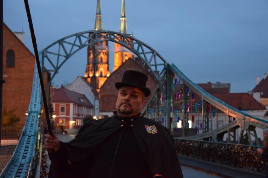 Wrocław. Most Tumski bez latarni gazowych. Oświetlać go będą repliki led