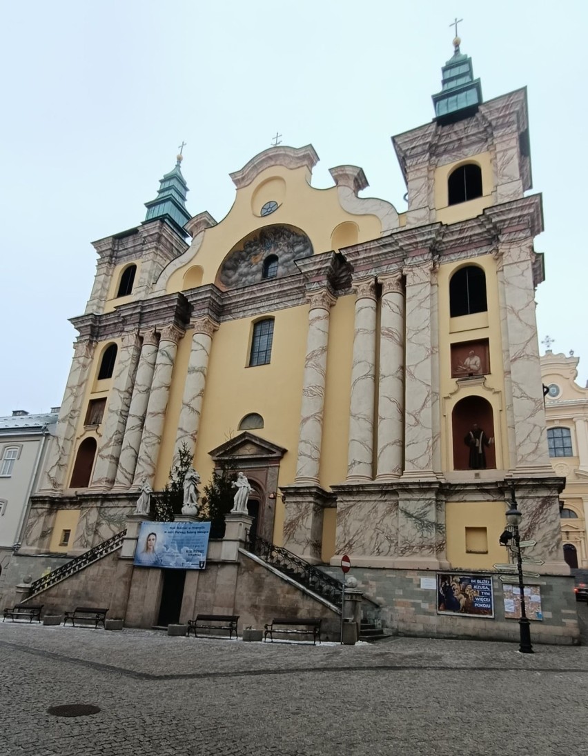 Szopka w kościele Franciszkanów.