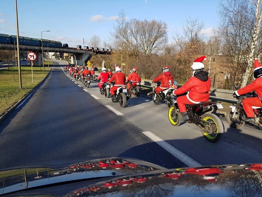 MotoMikołaje ruszą przez Mysłowice po raz szósty. A tak było rok temu [ZDJĘCIA]