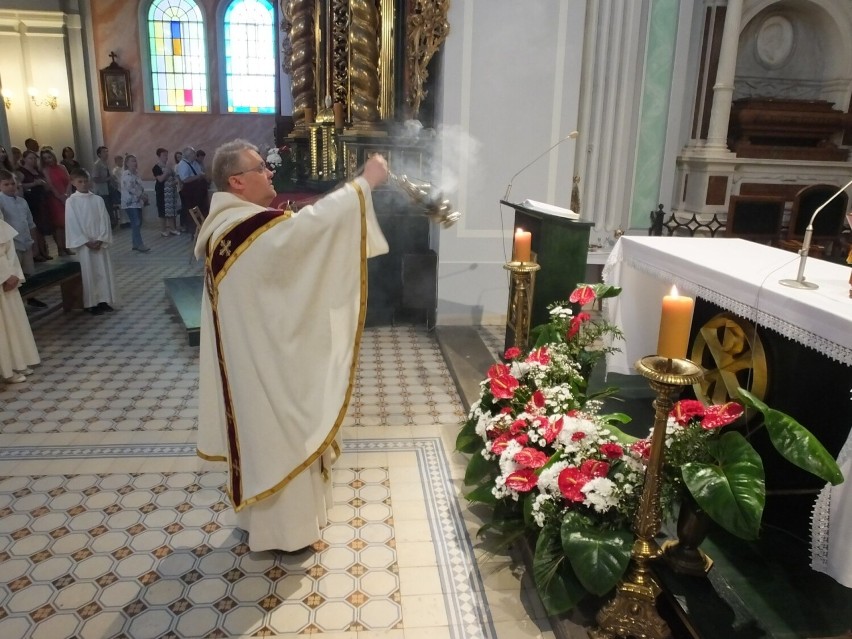 Zakończenie oktawy Bożego Ciała u dominikanów w Tarnobrzegu i rocznica I Komunii Świętej. Byliście na procesji? Zobaczcie zdjęcia