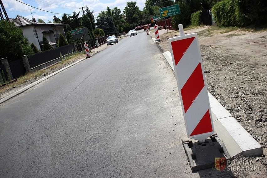 Będą utrudnienia na remontowanej drodze powiatowej Glinno-Włyń. Zostanie czasowo zamknięta (fot)